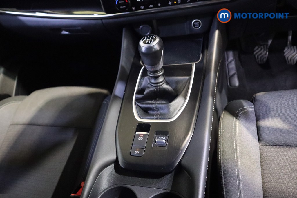 Nissan Qashqai N-Connecta Manual Petrol SUV - Stock Number (1609215) - 6th supplementary image