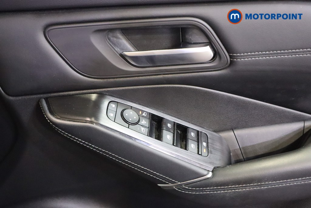 Nissan Qashqai N-Connecta Manual Petrol SUV - Stock Number (1609215) - 10th supplementary image