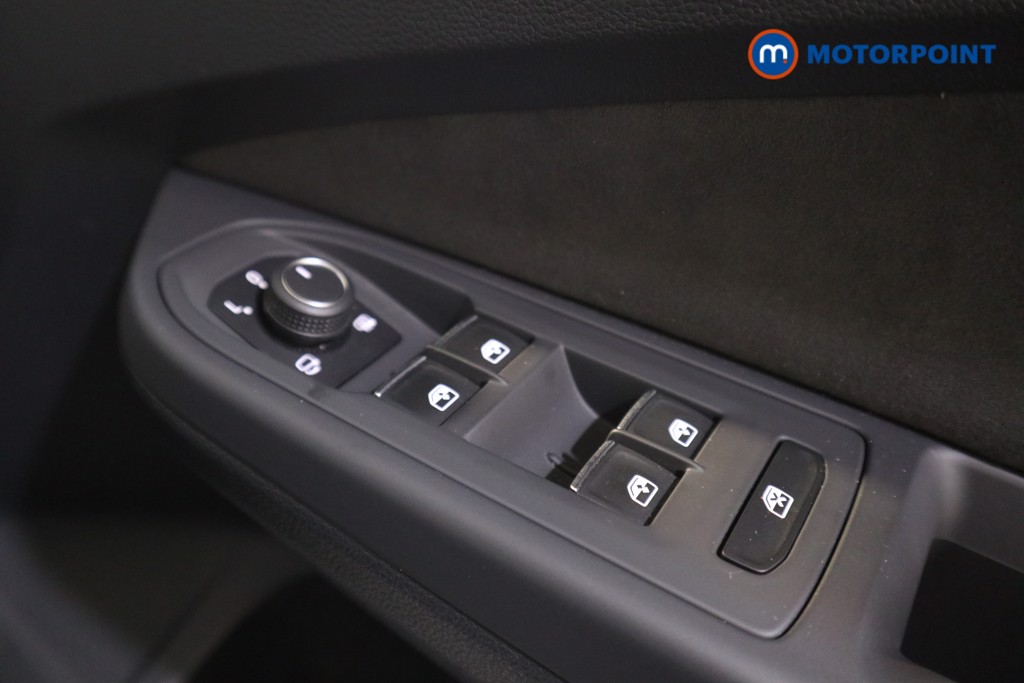 Volkswagen Golf GTI Automatic Petrol Hatchback - Stock Number (1609259) - 12th supplementary image