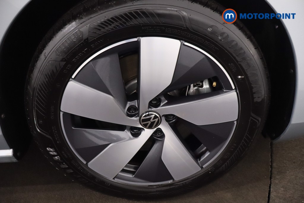 Volkswagen Passat Life Automatic Petrol Plug-In Hybrid Estate - Stock Number (1610186) - 10th supplementary image