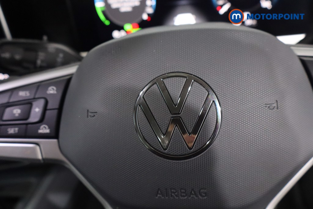 Volkswagen Passat Life Automatic Petrol Plug-In Hybrid Estate - Stock Number (1610186) - 13th supplementary image