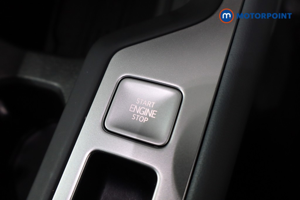 Volkswagen Passat Life Automatic Petrol Plug-In Hybrid Estate - Stock Number (1610186) - 19th supplementary image