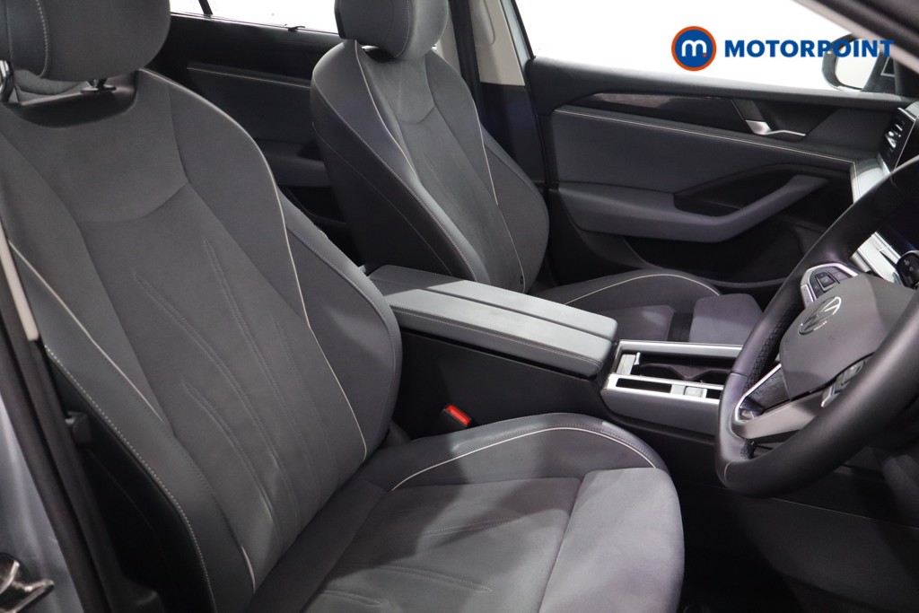 Volkswagen Passat Life Automatic Petrol Plug-In Hybrid Estate - Stock Number (1610186) - 21st supplementary image