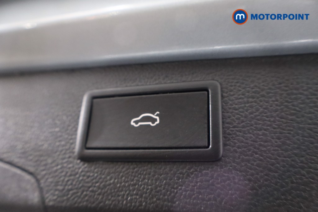 Volkswagen Passat Life Automatic Petrol Plug-In Hybrid Estate - Stock Number (1610186) - 38th supplementary image