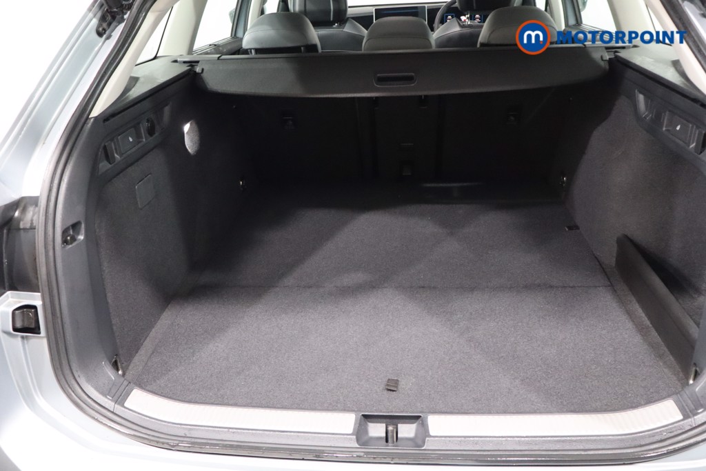 Volkswagen Passat Life Automatic Petrol Plug-In Hybrid Estate - Stock Number (1610186) - 39th supplementary image