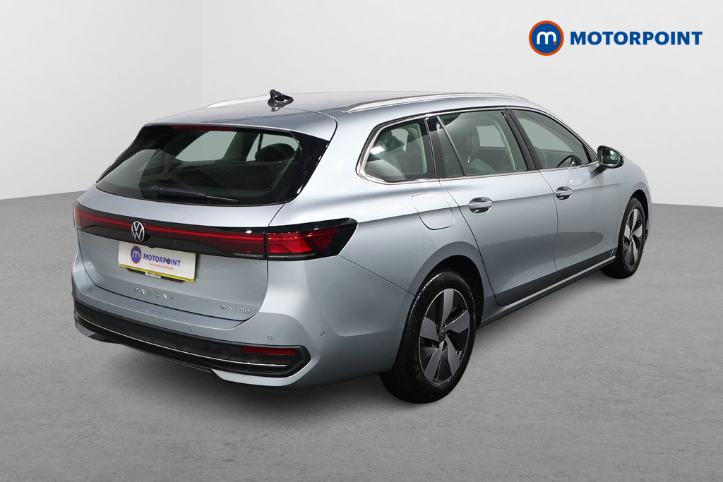 Volkswagen Passat Life Automatic Petrol Plug-In Hybrid Estate - Stock Number (1610186) - Drivers side rear corner