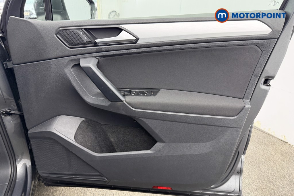 Volkswagen Tiguan Match Manual Petrol SUV - Stock Number (1577964) - 22nd supplementary image