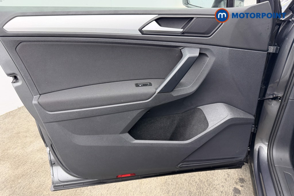 Volkswagen Tiguan Match Manual Petrol SUV - Stock Number (1577964) - 37th supplementary image