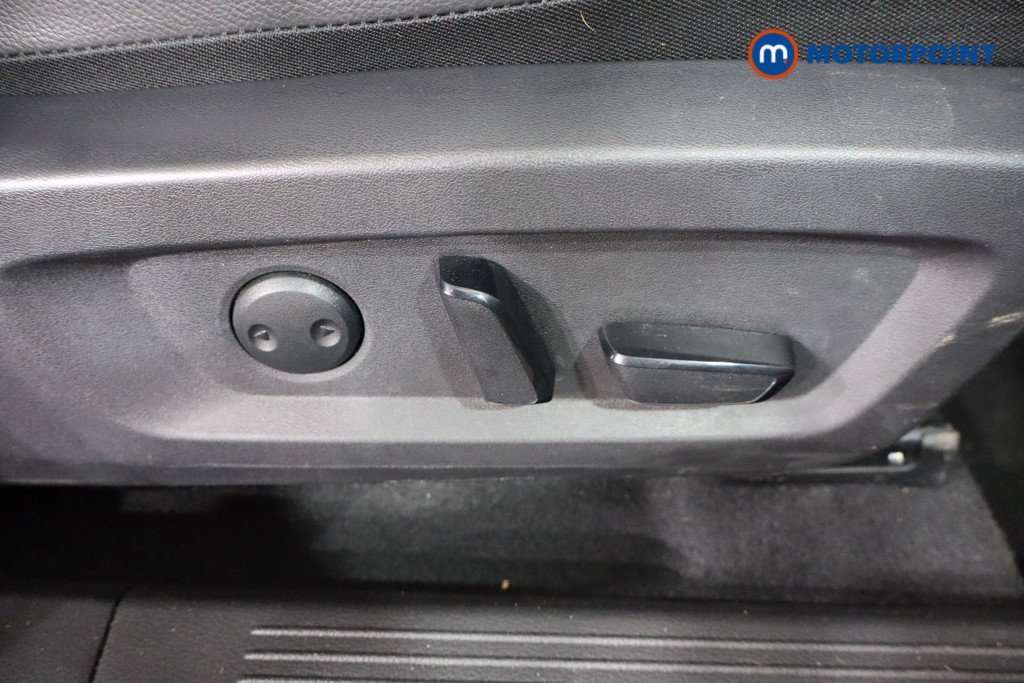 Nissan Qashqai Tekna Manual Petrol SUV - Stock Number (1583731) - 21st supplementary image