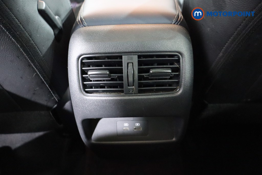 Nissan Qashqai Tekna Manual Petrol SUV - Stock Number (1583731) - 24th supplementary image