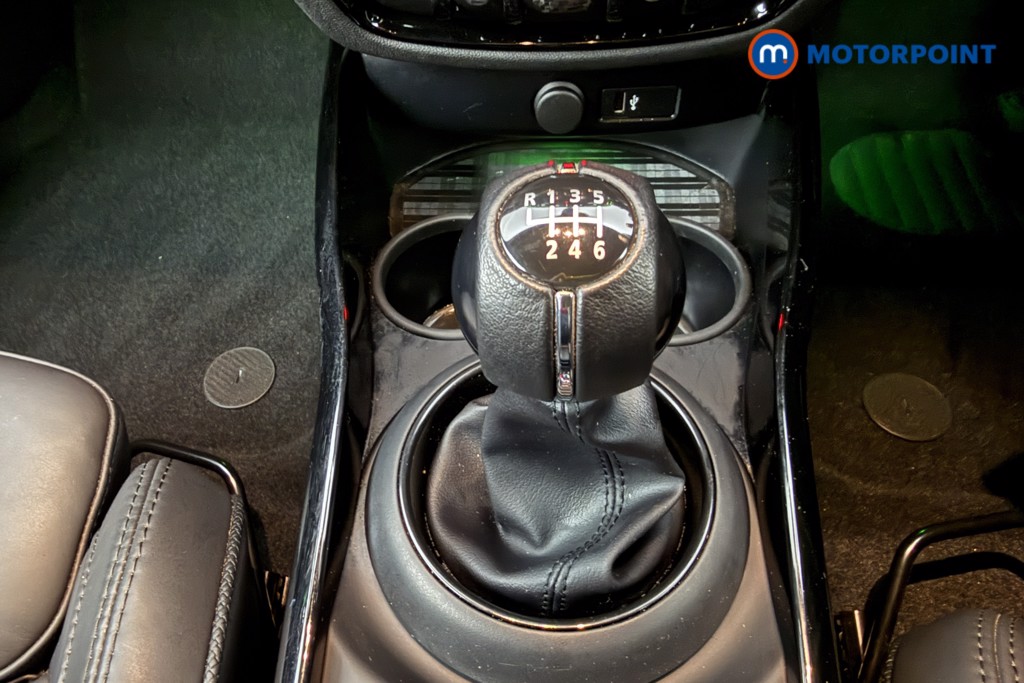 Mini Clubman Cooper Exclusive Manual Petrol Estate - Stock Number (1591223) - 7th supplementary image
