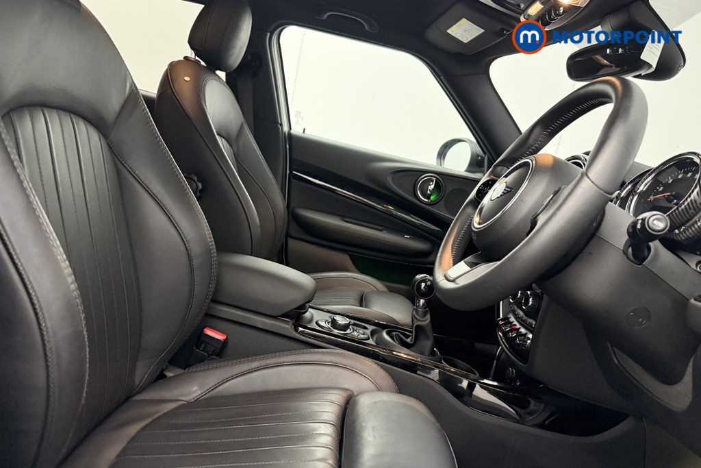 Mini Clubman Cooper Exclusive Manual Petrol Estate - Stock Number (1591223) - 8th supplementary image