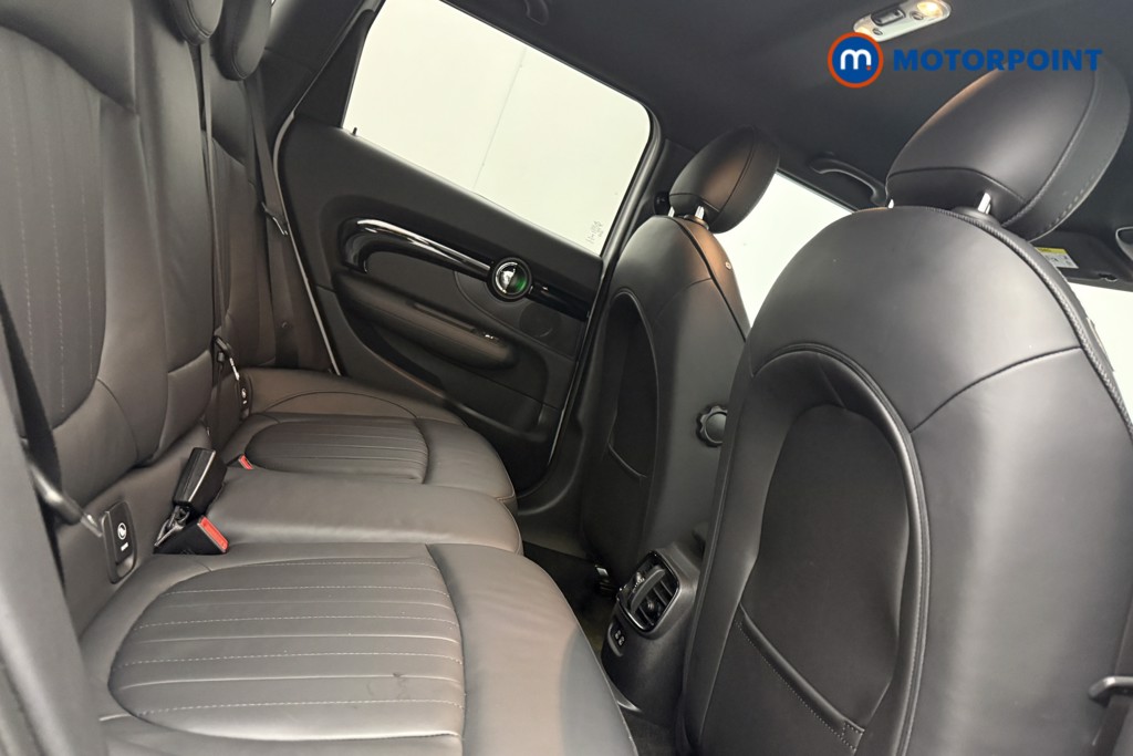 Mini Clubman Cooper Exclusive Manual Petrol Estate - Stock Number (1591223) - 9th supplementary image