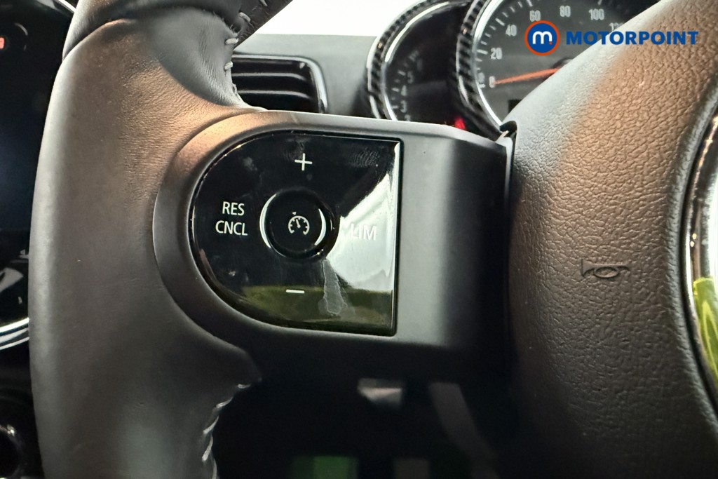 Mini Clubman Cooper Exclusive Manual Petrol Estate - Stock Number (1591223) - 14th supplementary image