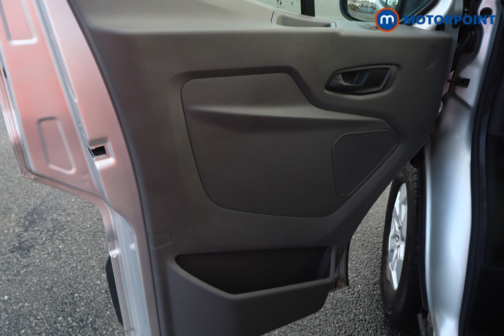 Ford Transit Limited Manual Diesel Medium Roof Van - Stock Number (1594783) - 16th supplementary image