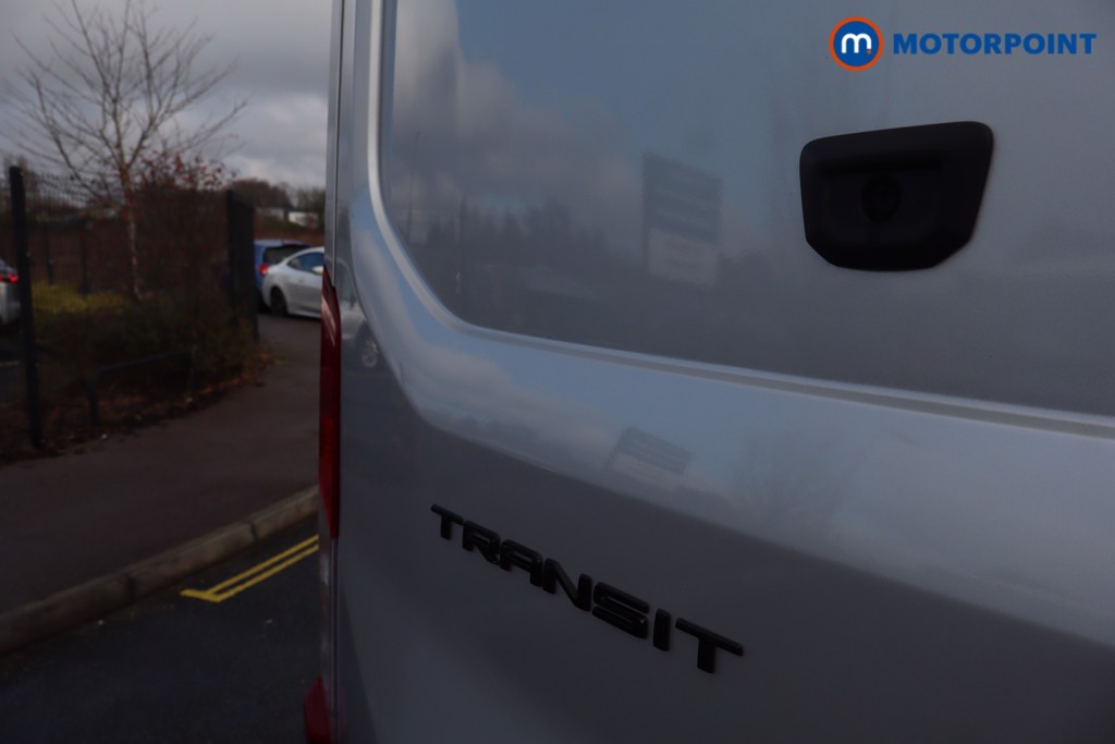 Ford Transit Limited Manual Diesel Medium Roof Van - Stock Number (1594783) - 26th supplementary image