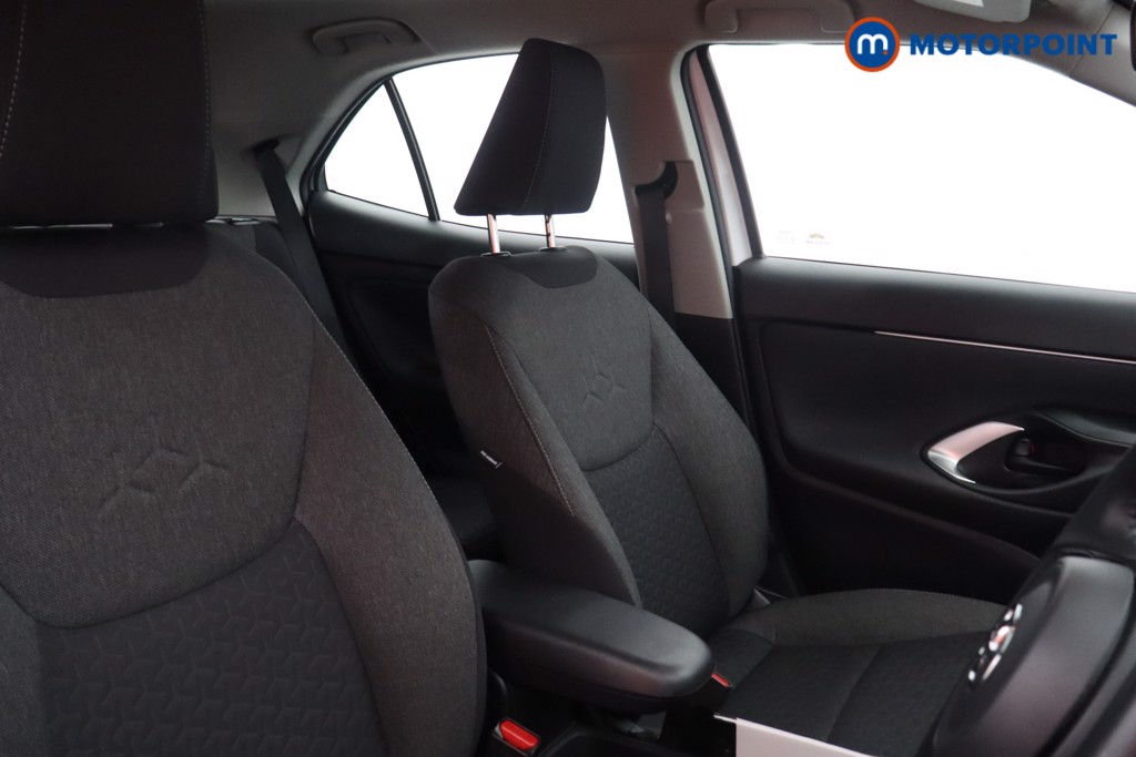 Toyota Yaris Cross Icon Automatic Petrol-Electric Hybrid Estate - Stock Number (1597033) - 13th supplementary image