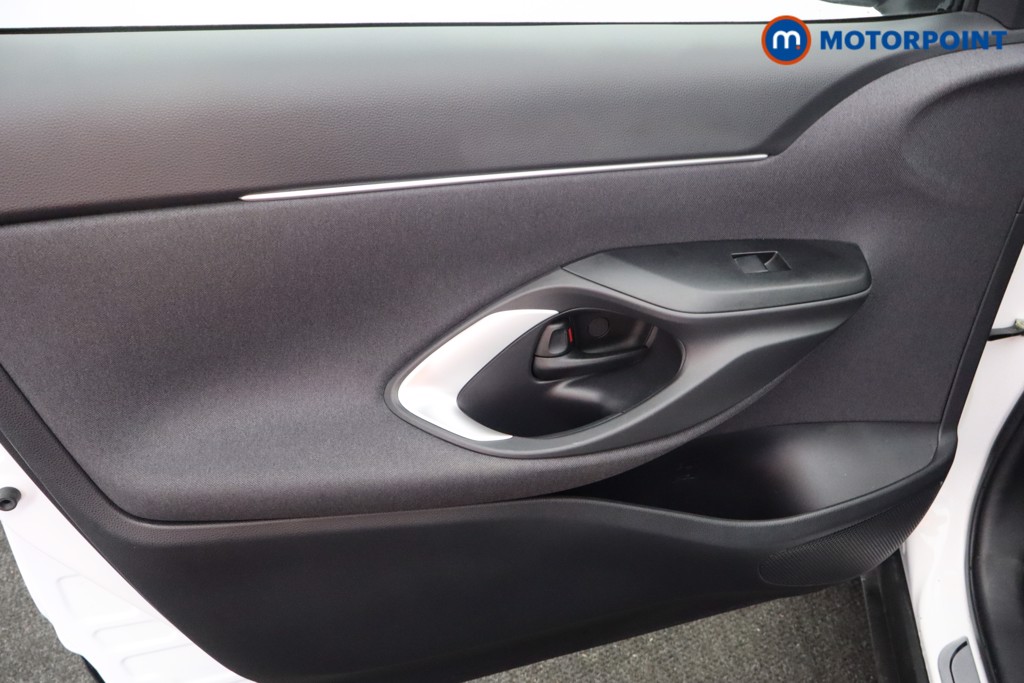 Toyota Yaris Cross Icon Automatic Petrol-Electric Hybrid Estate - Stock Number (1597033) - 20th supplementary image