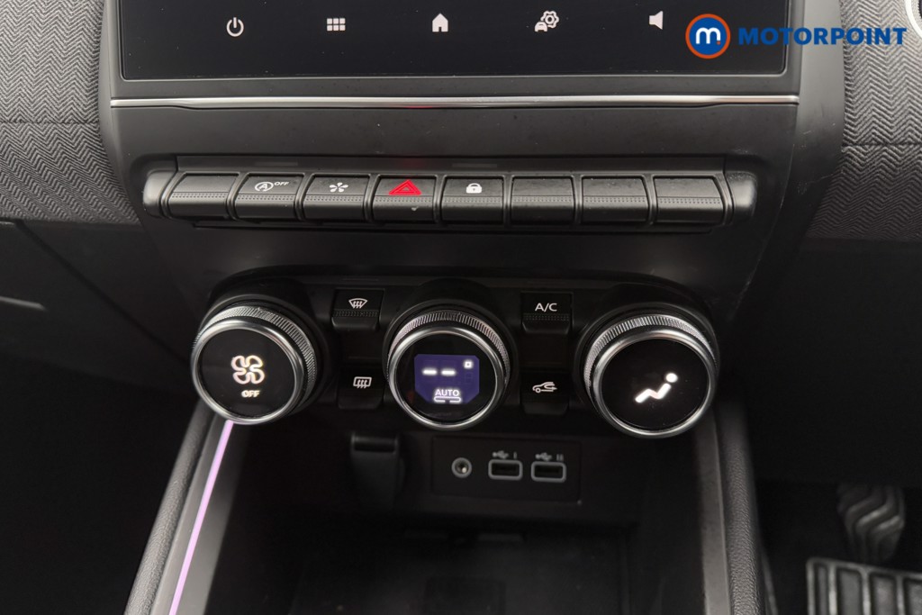 Renault Clio Techno Manual Petrol Hatchback - Stock Number (1598659) - 12th supplementary image