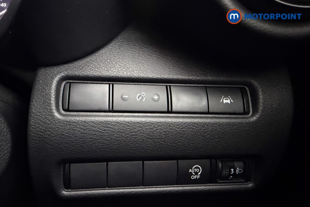 Nissan Juke N-Connecta Manual Petrol SUV - Stock Number (1598680) - 7th supplementary image