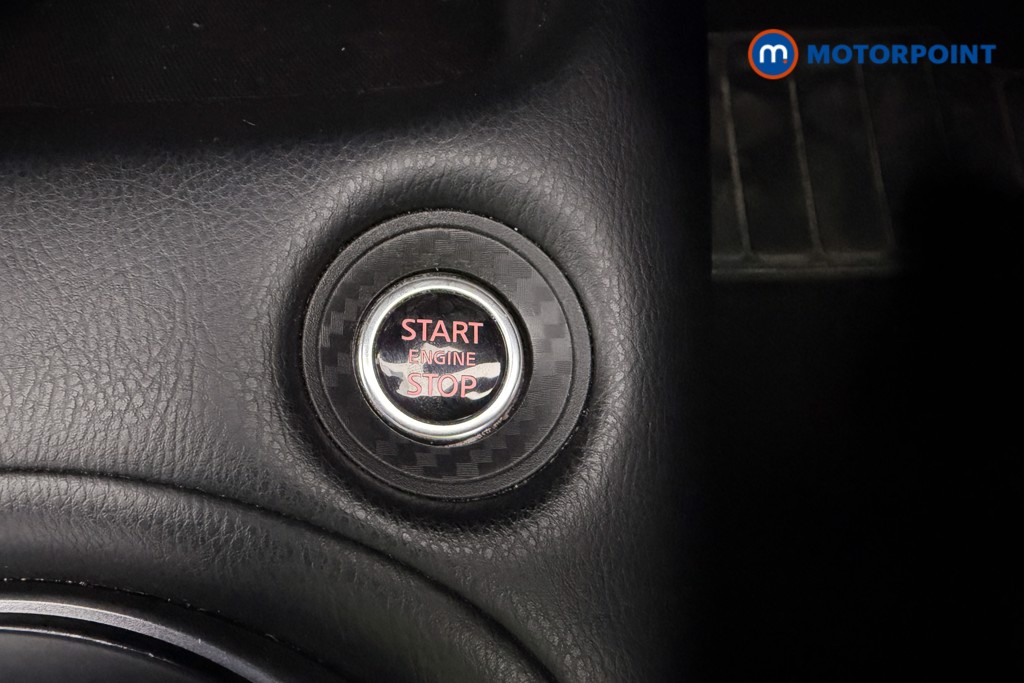 Nissan Juke N-Connecta Manual Petrol SUV - Stock Number (1598680) - 13th supplementary image