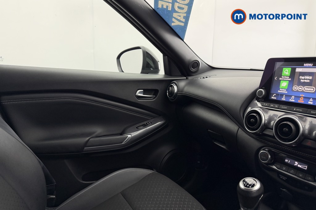 Nissan Juke N-Connecta Manual Petrol SUV - Stock Number (1598680) - 18th supplementary image