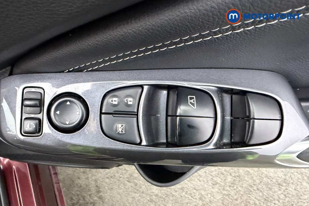 Nissan Juke N-Connecta Manual Petrol SUV - Stock Number (1598680) - 19th supplementary image