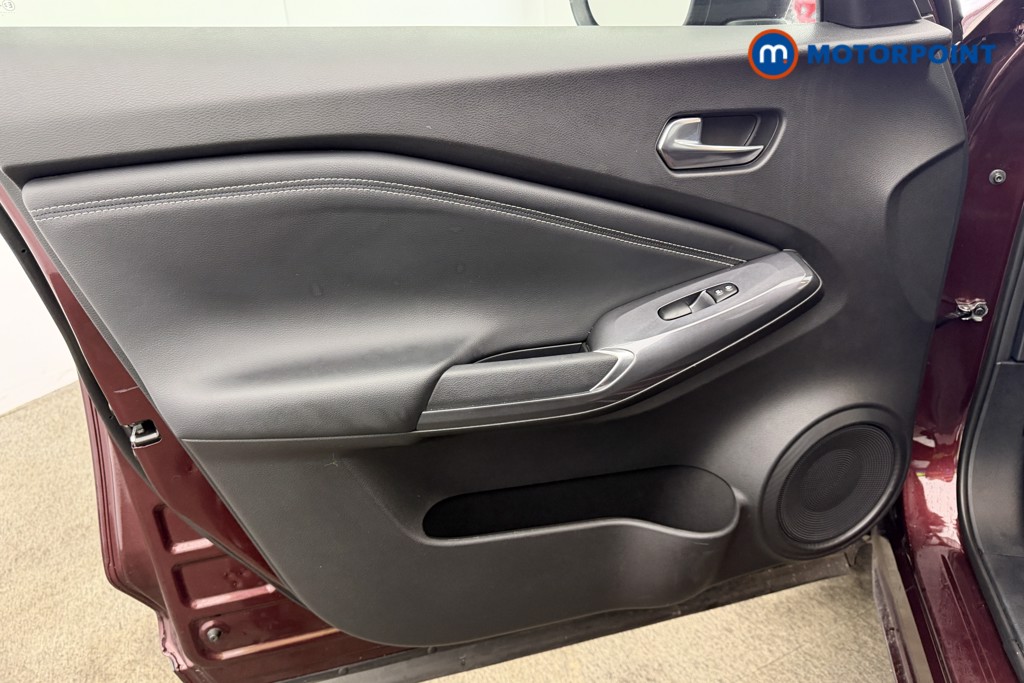 Nissan Juke N-Connecta Manual Petrol SUV - Stock Number (1598680) - 33rd supplementary image