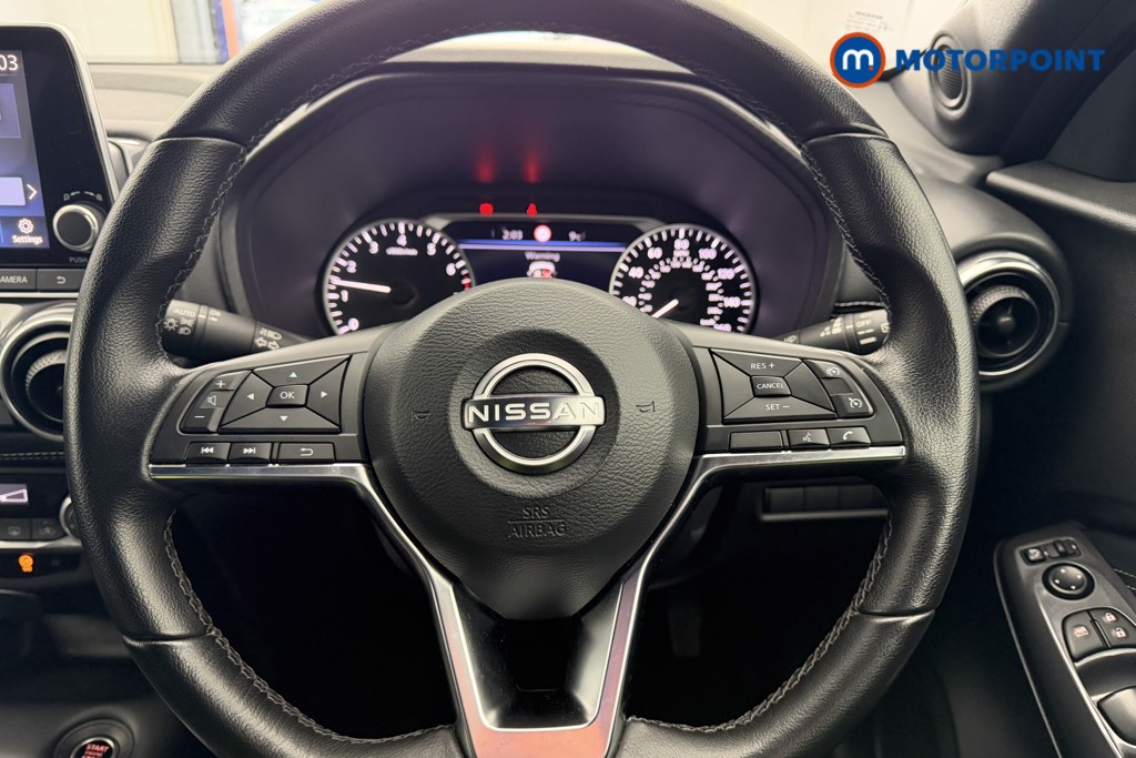 Nissan Juke N-Connecta Manual Petrol SUV - Stock Number (1598680) - 1st supplementary image
