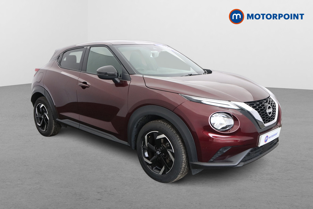 Nissan Juke N-Connecta Manual Petrol SUV - Stock Number (1598680) - Drivers side front corner