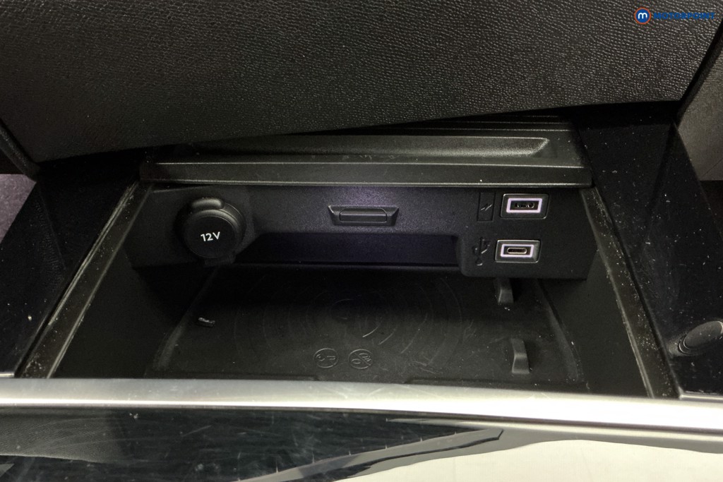 Vauxhall Astra Ultimate Automatic Petrol Hatchback - Stock Number (1601365) - 16th supplementary image