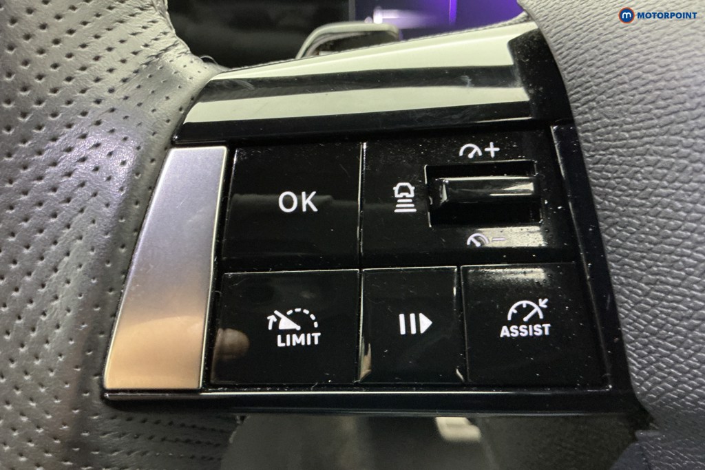 Vauxhall Astra Ultimate Automatic Petrol Hatchback - Stock Number (1601365) - 19th supplementary image