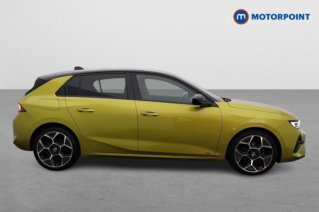 Vauxhall Astra Ultimate Automatic Petrol Hatchback - Stock Number (1601365) - Drivers side