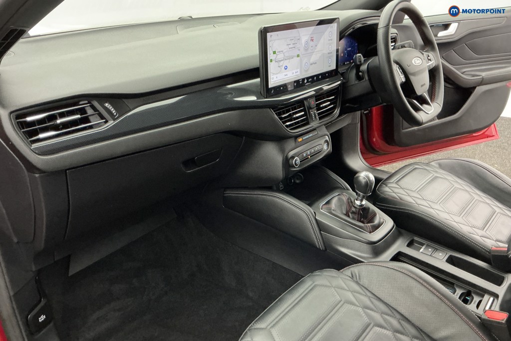 Ford Focus St-Line Vignale Manual Petrol Estate - Stock Number (1602252) - 9th supplementary image