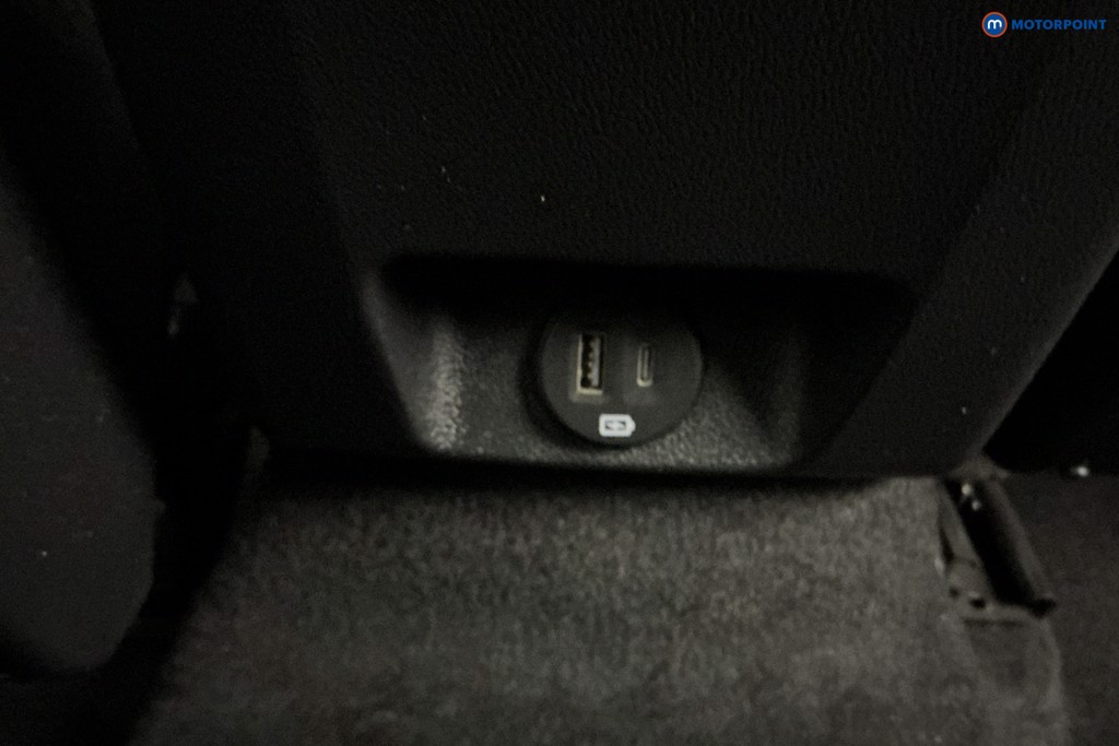 Ford Focus St-Line Vignale Manual Petrol Estate - Stock Number (1602252) - 11th supplementary image