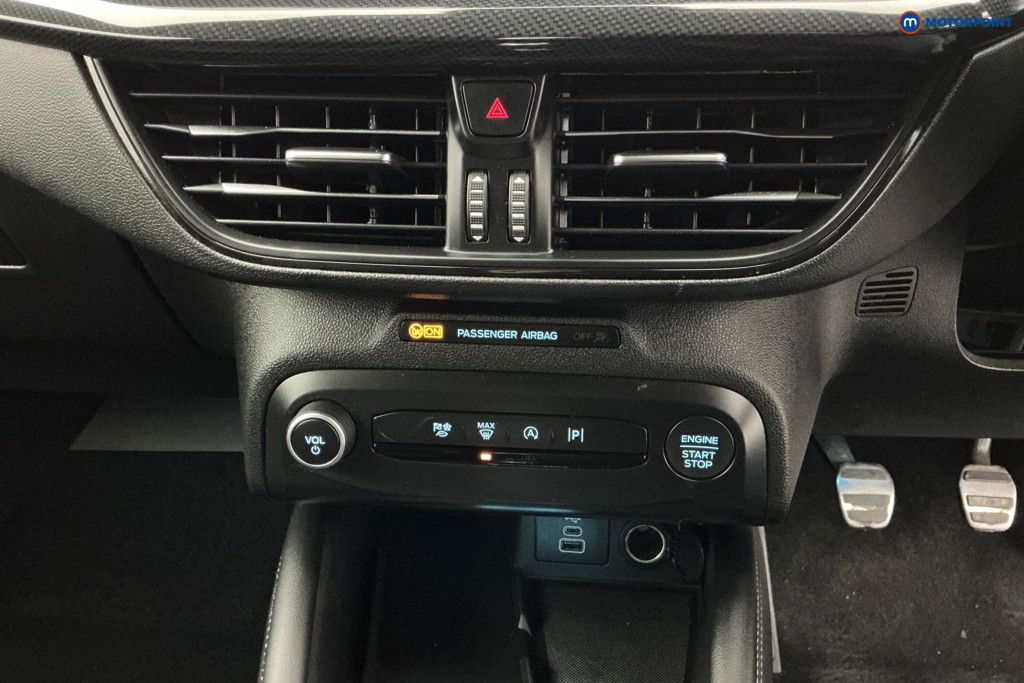 Ford Focus St-Line Vignale Manual Petrol Estate - Stock Number (1602252) - 19th supplementary image