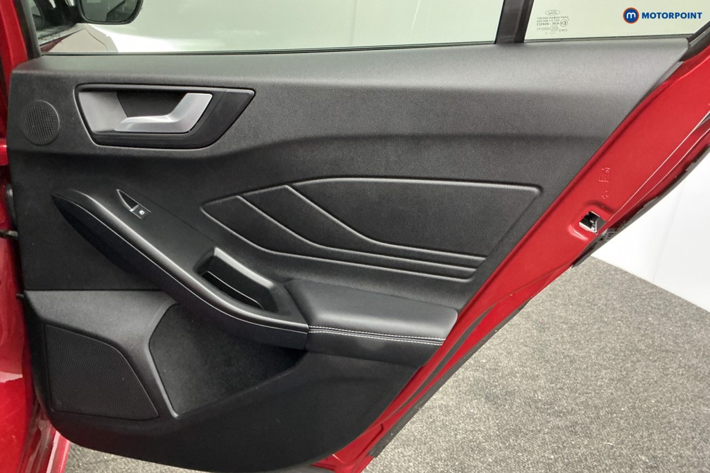 Ford Focus St-Line Vignale Manual Petrol Estate - Stock Number (1602252) - 27th supplementary image