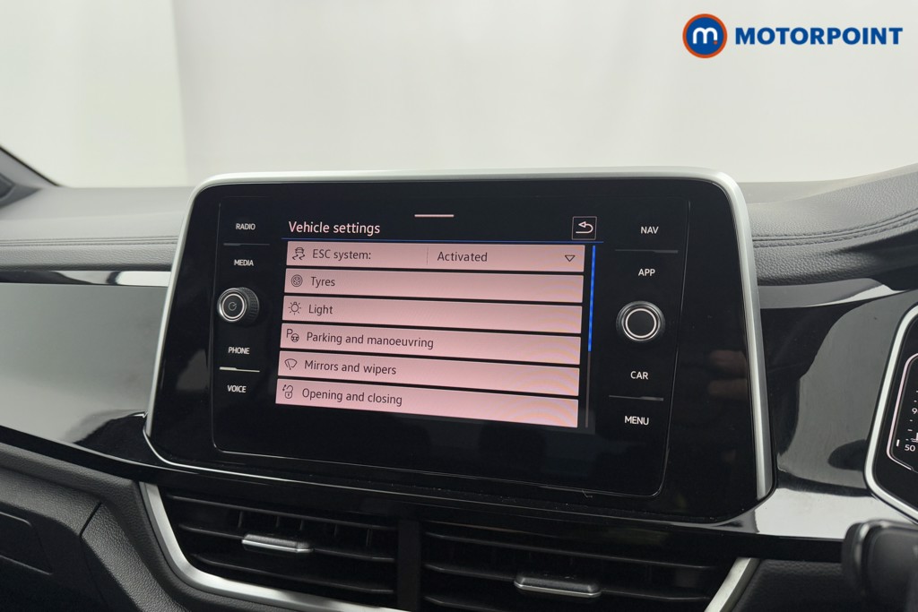 Volkswagen T-Roc R-Line Manual Petrol SUV - Stock Number (1602824) - 9th supplementary image