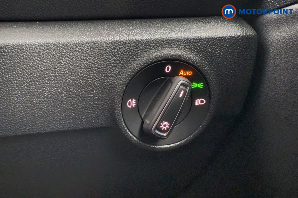 Volkswagen T-Roc R-Line Manual Petrol SUV - Stock Number (1602824) - 13th supplementary image