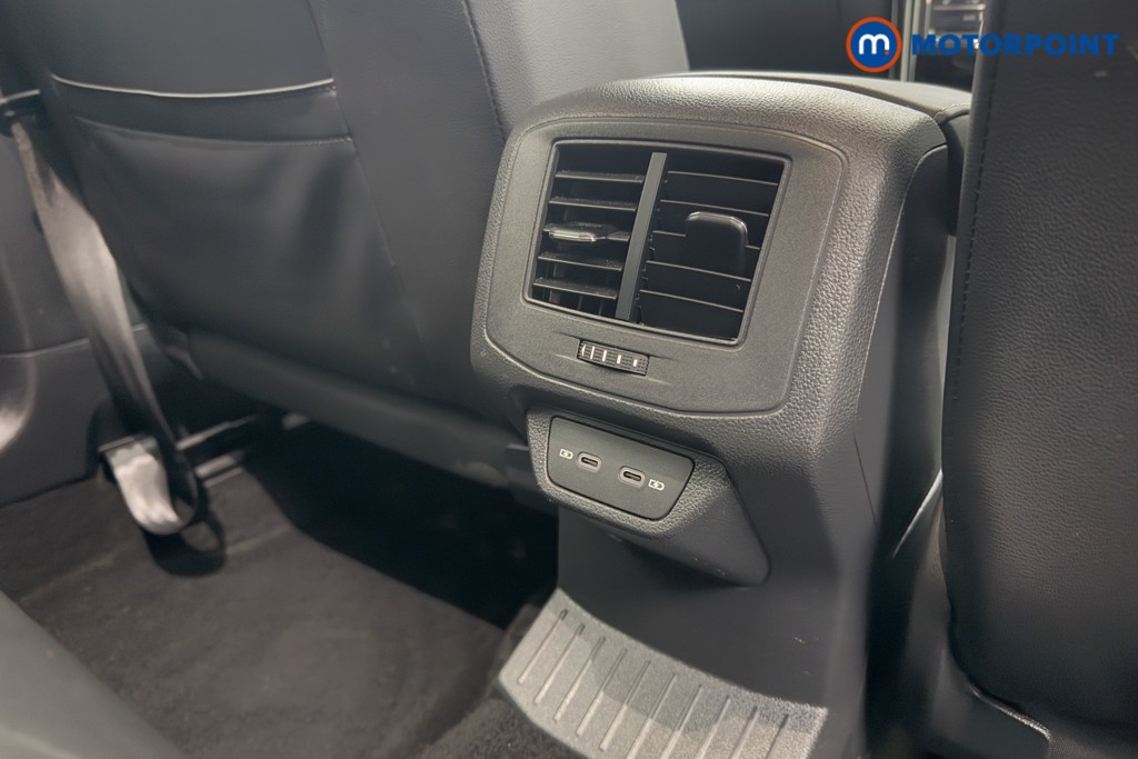 Volkswagen T-Roc R-Line Manual Petrol SUV - Stock Number (1602824) - 18th supplementary image