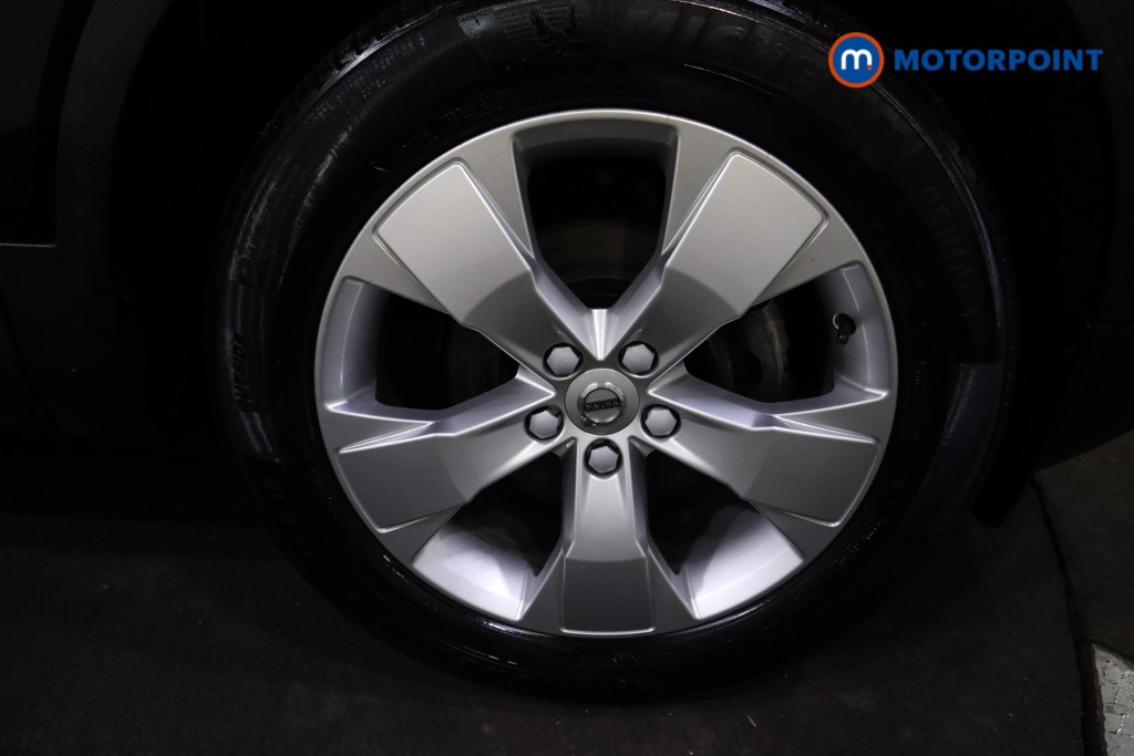 Volvo Xc40 Momentum Manual Petrol SUV - Stock Number (1604637) - 17th supplementary image