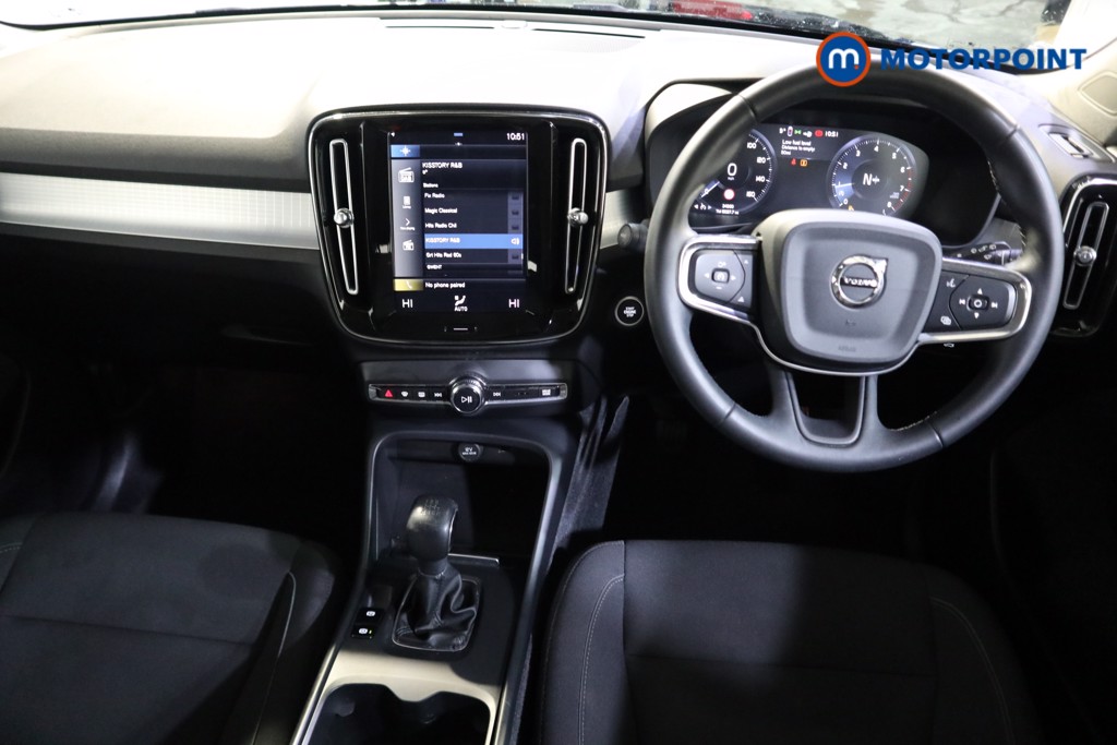 Volvo Xc40 Momentum Manual Petrol SUV - Stock Number (1604637) - 1st supplementary image
