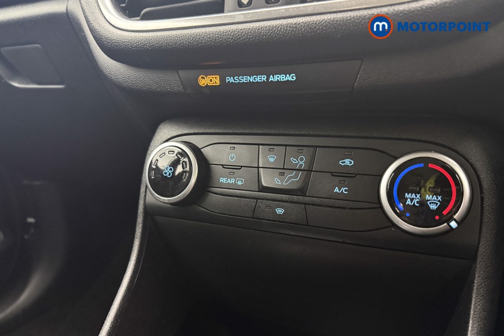 Ford Fiesta Zetec Manual Petrol Hatchback - Stock Number (1604981) - 13th supplementary image