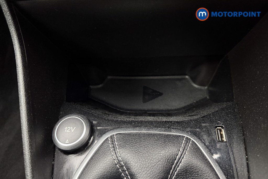 Ford Fiesta Zetec Manual Petrol Hatchback - Stock Number (1604981) - 14th supplementary image