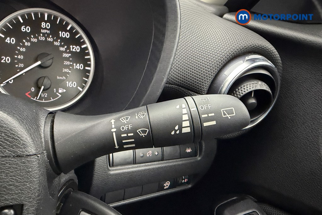 Nissan Juke Acenta Automatic Petrol SUV - Stock Number (1605034) - 6th supplementary image