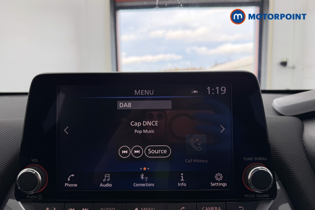 Nissan Juke Acenta Automatic Petrol SUV - Stock Number (1605034) - 9th supplementary image