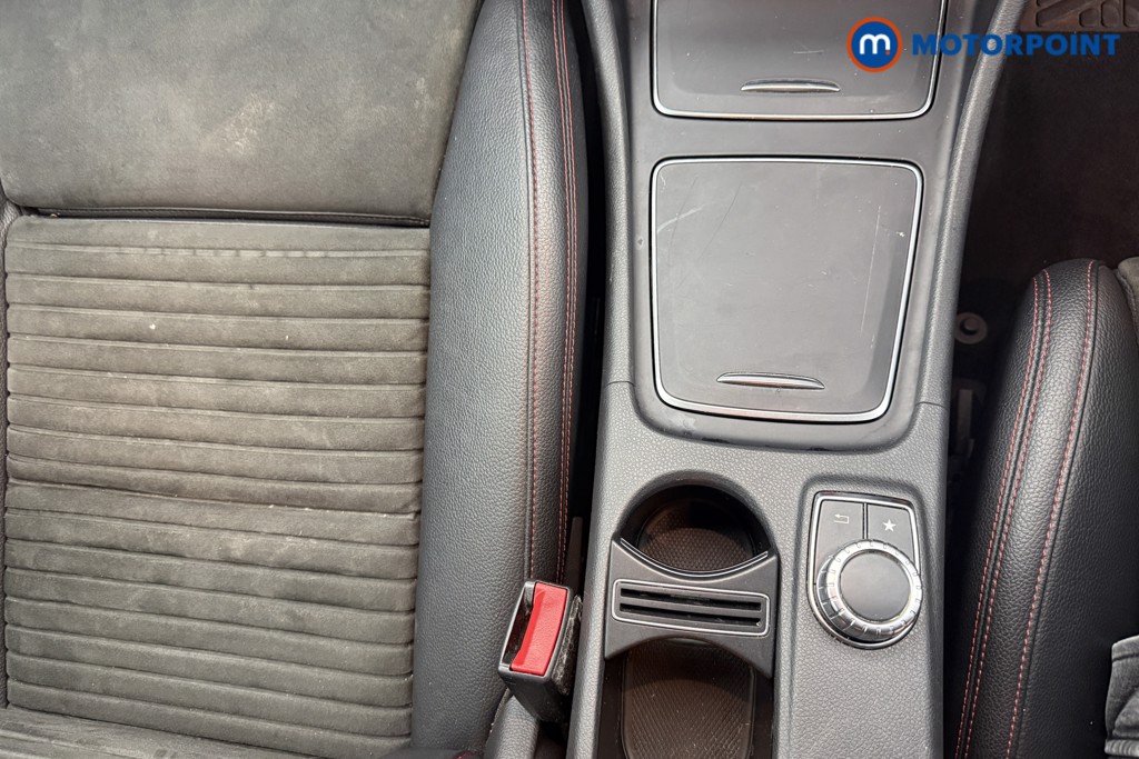 Mercedes-Benz GLA Amg Line Automatic Petrol SUV - Stock Number (1605086) - 9th supplementary image