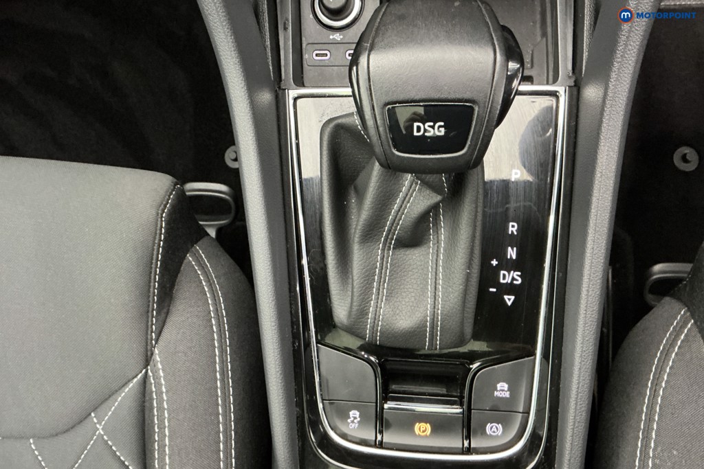Skoda Karoq Sport Line Automatic Petrol SUV - Stock Number (1606043) - 17th supplementary image