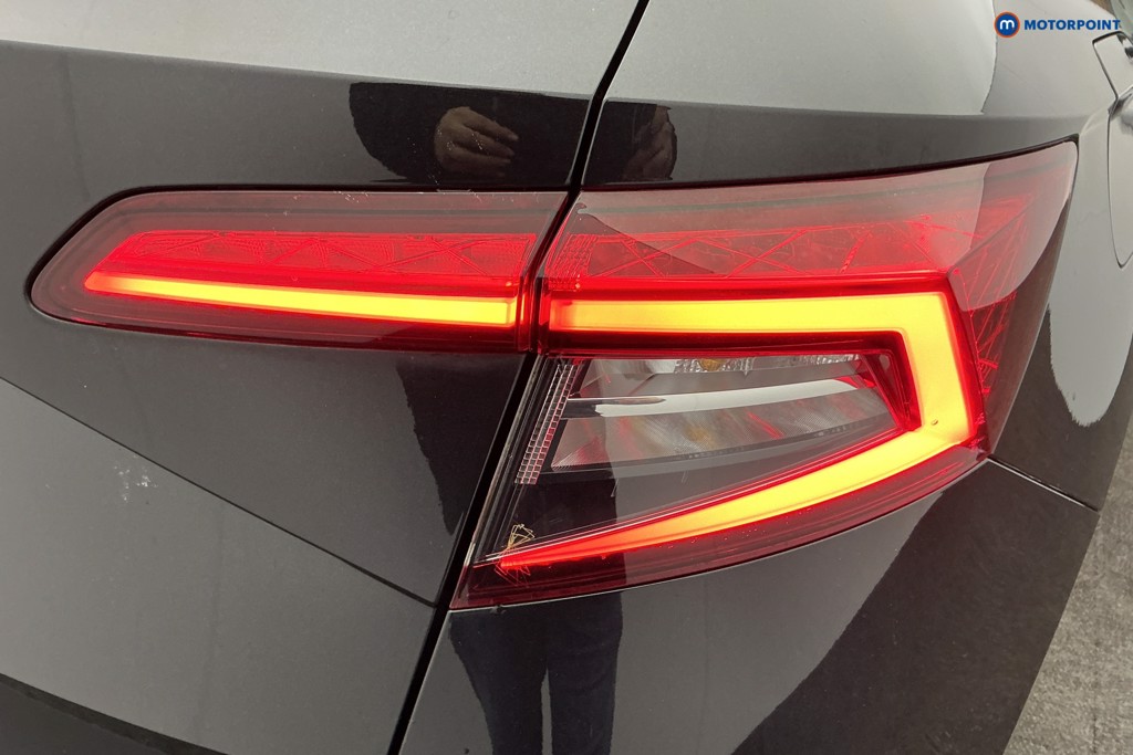 Skoda Karoq Sport Line Automatic Petrol SUV - Stock Number (1606043) - 32nd supplementary image