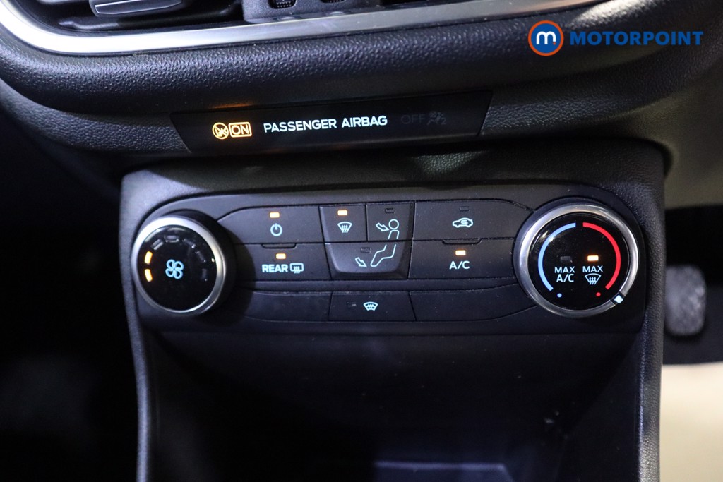 Ford Fiesta Zetec Manual Petrol Hatchback - Stock Number (1606090) - 6th supplementary image